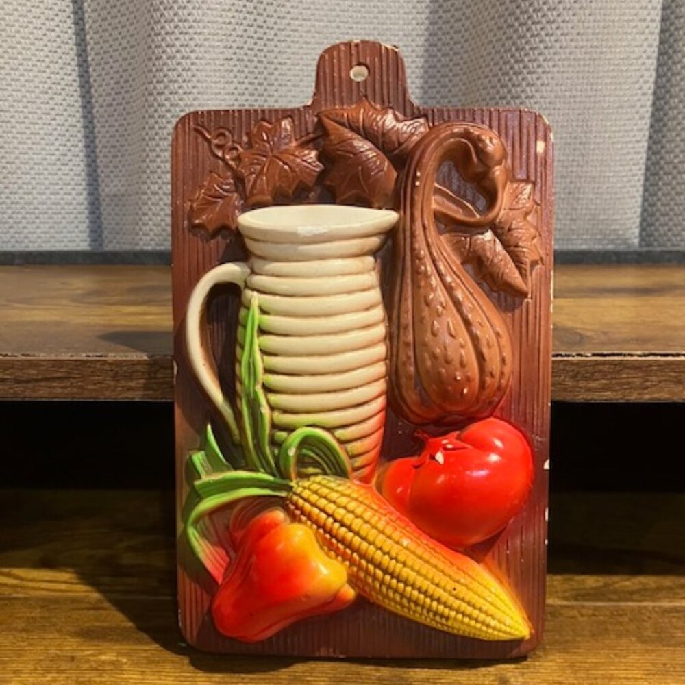 Vintage Chalkware Plaque Vegetable Motif 8.5"‎